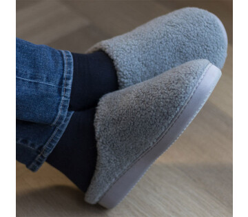 De Teddy Wollen Heren Sloffen zijn heerlijk zacht voor ultiem comfort.