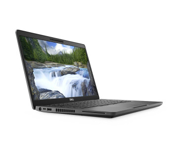 Zwarte Dell Latitude laptop schuin van voren gefotografeerd, met helder Full HD-scherm en compact ontwerp.
