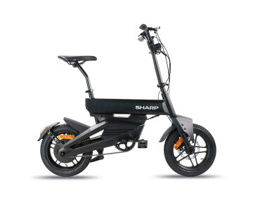 Sharp elektrische vouwfiets zwart vrijstaand op witte achtergrond volledig zichtbaar.