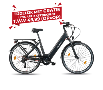 Sharp BK-ED04-EB elektrische fiets in zijaanzicht met stevige bagagedrager en spatborden.
