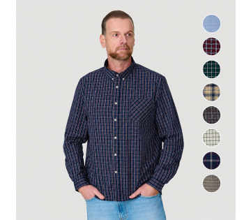 Man draagt het American Flannel Poplin Overhemd Ernie in donkerblauw met rood-wit ruitpatroon. Rechts in beeld zijn de beschikbare kleurenvarianten zichtbaar: Joseph (koningsblauw ruit), George (lichtblauw ruit), James II (donkergroen met blauw-oranje acc