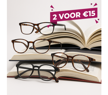 Reading by Red leesbrillen in zwart en tortoise montuur op open boeken, lichtgewicht full-rim brillen voor comfortabel lezen thuis of onderweg.