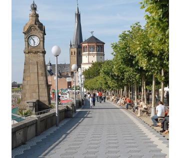 4*-hotel in Düsseldorf incl. ontbijt, welkomstdrankje en GRATIS parkeren!
