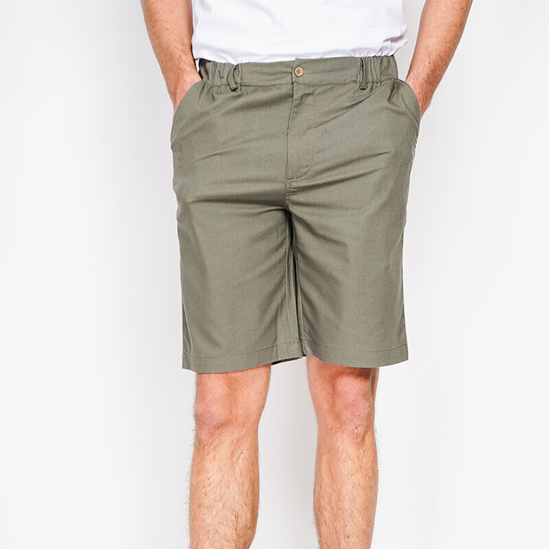 Heren linnen bermuda shorts in kaki met elastische tailleband en steekzakken – voorkant