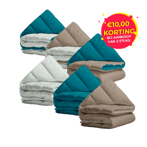 Sleeptime lazy dekbed half opgevouwen in de pure variant.