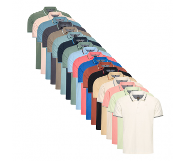 De Mario Russo Edward Polo is een stijlvolle polo welke verkrijgbaar is in verschillende kleuren en maten.