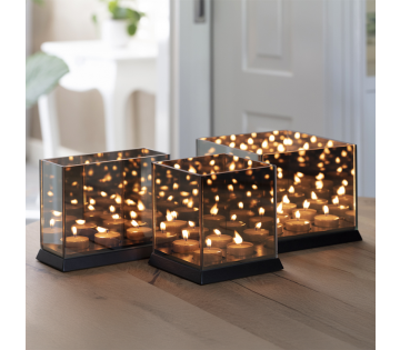 De Lifa Living Kaarsenhouder met Spiegelglas. De Lifa Living Kaarsenhouder met Spiegelglas.