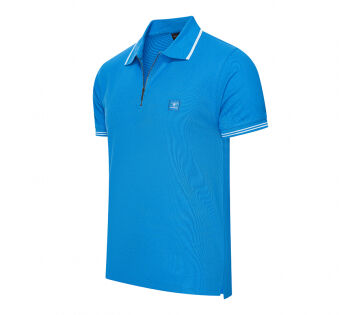 De Cappuccino Zip Polo Torino in de kleur blauw. De Cappuccino Zip Polo Torino in de kleur blauw.
