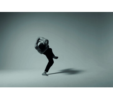 Denden Karadeniz en Zero Dance Theatre - Loud Whispers in Winschoten