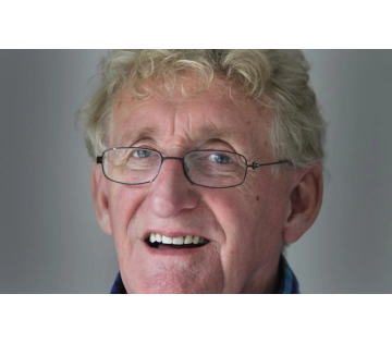 Senior Café: Johan Veenstra - Stellingwerfse verhalen en herkenbare portretten in Heerenveen