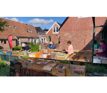 Boeken- en schijfjesmarkt in Loppersum