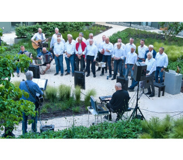 Mannenkoor Goutum - Meezingconcert en High Tea in Leeuwarden