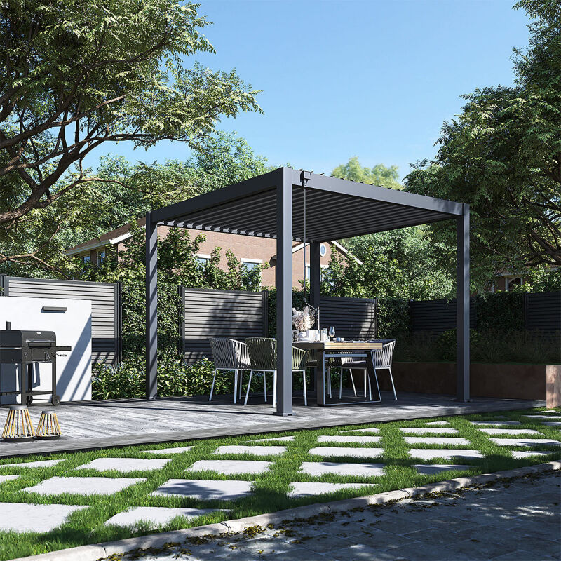 De Orion Premium Terrasoverkapping met Lamellen in de kleur Antraciet en in het formaat 3x3 meter is over een terras geplaatst. De Orion Premium Terrasoverkapping met Lamellen in de kleur Antraciet en in het formaat 3x3 meter is over een terras geplaatst.