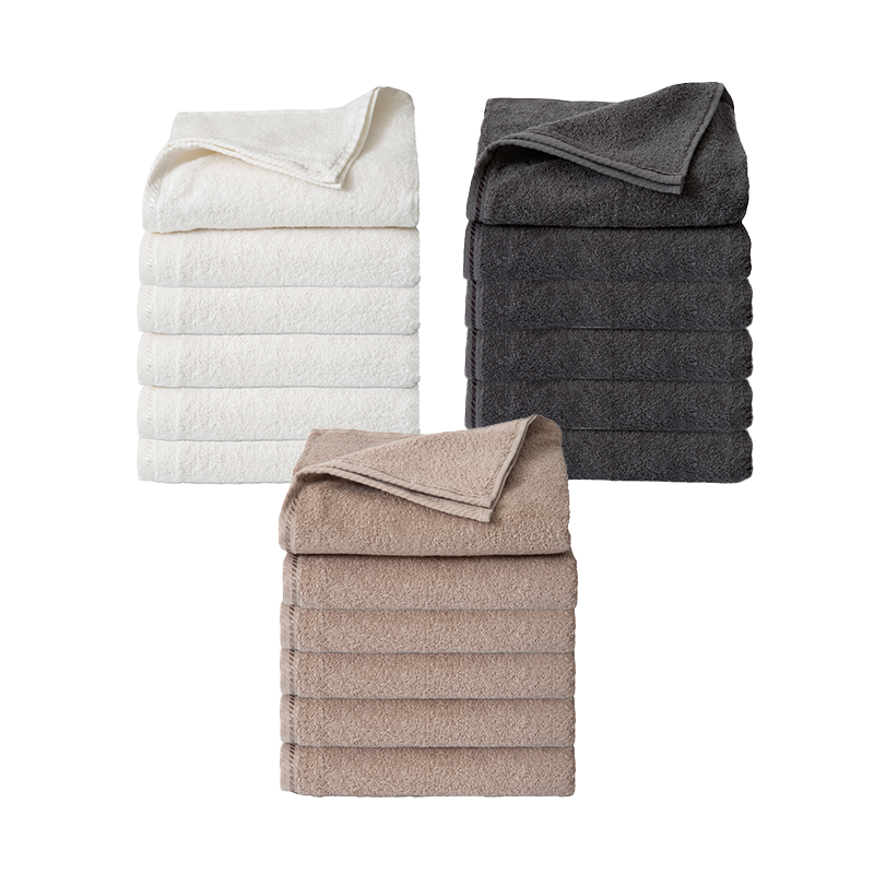 De set van 3 Ten Cate 100% Katoenen Handdoeken is verkrijgbaar in 3 kleuren.